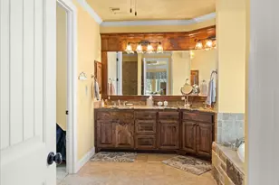 1014 Sunset Bay Ct, Granbury, TX 76048 - Photo 15