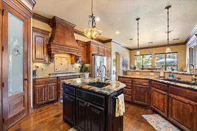 1014 Sunset Bay Court, Granbury, TX 76048 - Photo 11