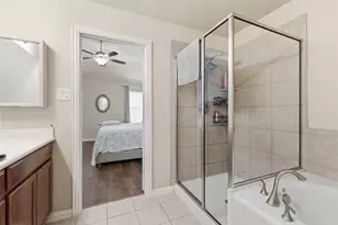 800 Silverthorne Dr, Burleson, TX 76028 - Photo 29