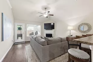 800 Silverthorne Dr, Burleson, TX 76028 - Photo 17