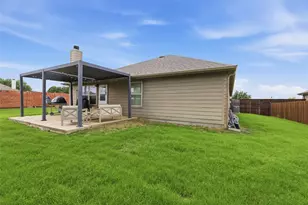 800 Silverthorne Dr, Burleson, TX 76028 - Photo 33