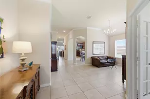 800 Silverthorne Dr, Burleson, TX 76028 - Photo 7