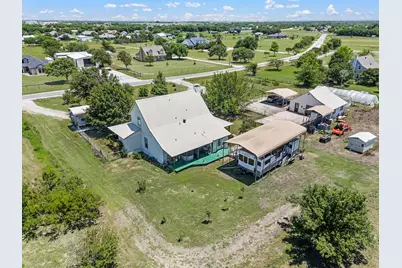 266 Old Chisholm Trail, Rhome, TX 76078 - Photo 33