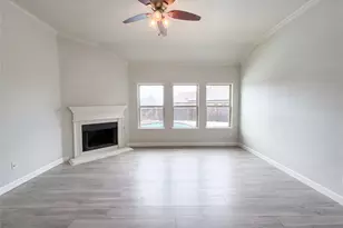 325 Pin Cushion Trail, Burleson, TX 76028 - Photo 3