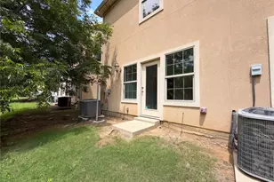 1524 Aldra Dr, Fort Worth, TX 76120 - Photo 5