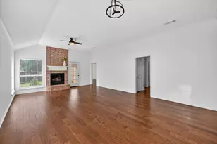 2212 Tiffany Glenn Ct, Bedford, TX 76021 - Photo 11