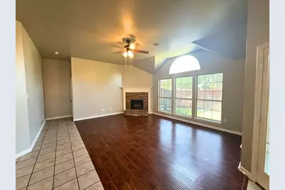 1541 Mountain Laurel Lane, DeSoto, TX 75115 - Photo 3