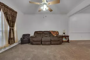 4622 Devonshire Dr, Grand Prairie, TX 75052 - Photo 31
