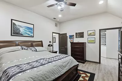 8904 Woodlawn Drive, Granbury, TX 76049 - Photo 17