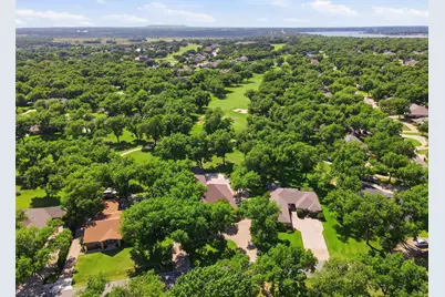 8904 Woodlawn Drive, Granbury, TX 76049 - Photo 35