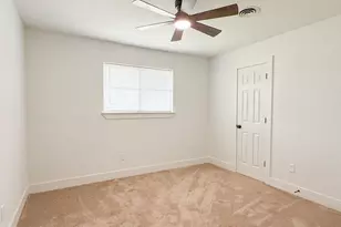 228 Hallbrook Dr, Fort Worth, TX 76134 - Photo 21