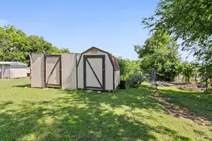 704 Cantrell St, Waxahachie, TX 75165 - Photo 21