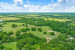 285 5th St NE, Bogata, TX 75417 - Photo 33
