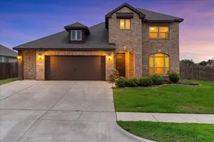 2000 Maplewood Dr, Glenn Heights, TX 75154 - Photo 1