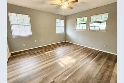 1124 Kathy Lane, Lewisville, TX 75067 - Photo 17