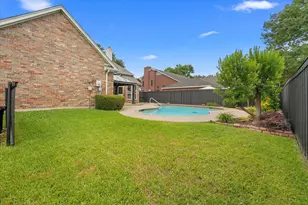525 Springhill Dr, Hurst, TX 76054 - Photo 29