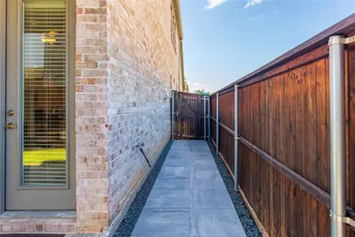 2280 Washington Drive, Carrollton, TX 75010 - Photo 31