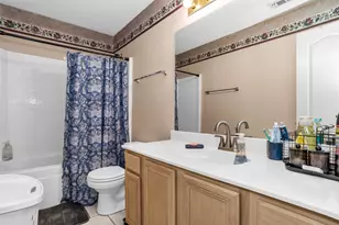 911 W Lynn Creek Dr, Arlington, TX 76001 - Photo 19