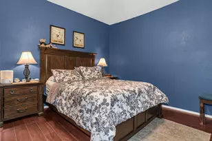 911 W Lynn Creek Dr, Arlington, TX 76001 - Photo 15