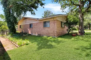 121 S Imperial Dr, Denison, TX 75020 - Photo 9