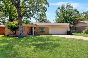 121 S Imperial Dr, Denison, TX 75020 - Photo 1