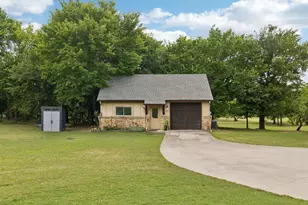 206 Rodeo Dr, Azle, TX 76020 - Photo 35