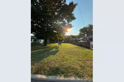 421 Ogden Avenue, Cockrell Hill, TX 75211 - Photo 3