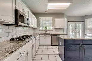 2912 Shadow Oak Ct, Flower Mound, TX 75028 - Photo 11