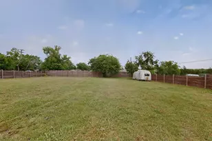 304 E County Line Rd, Royse City, TX 75189 - Photo 25
