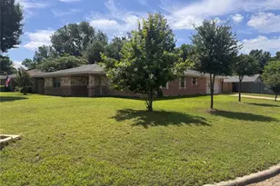 514 Lynn Dr E, Irving, TX 75062 - Photo 3