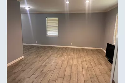 514 Lynn Drive E, Irving, TX 75062 - Photo 5