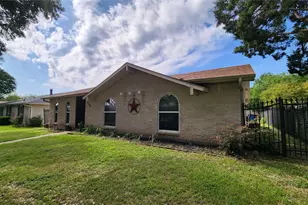 3106 Gayle Dr, Garland, TX 75044 - Photo 3