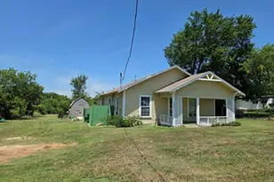 531 N Main St, Joshua, TX 76058 - Photo 1
