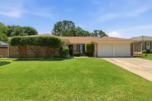 720 Huntwich Dr, Bedford, TX 76021 - Photo 1
