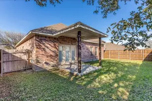 1613 Castle Creek Dr, Little Elm, TX 75068 - Photo 7
