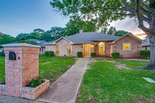 6002 Kenilworth Dr, Arlington, TX 76001 - Photo 1