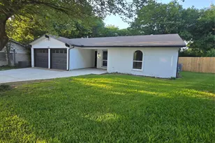 715 N Deerfield Circle, Arlington, TX 76015 - Photo 1