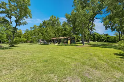 2435 E Lake Drive, Weatherford, TX 76087 - Photo 13
