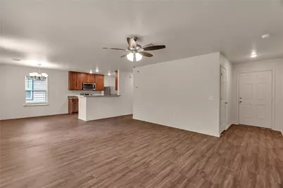 636 Crockett Drive, Cleburne, TX 76031 - Photo 7
