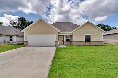 636 Crockett Drive, Cleburne, TX 76031 - Photo 3