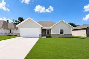 636 Crockett Dr, Cleburne, TX 76031 - Photo 1