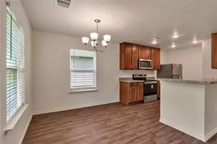 636 Crockett Dr, Cleburne, TX 76031 - Photo 9