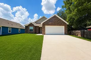 600 Crockett Dr, Cleburne, TX 76033 - Photo 3