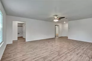 624 Crockett Dr, Cleburne, TX 76033 - Photo 9