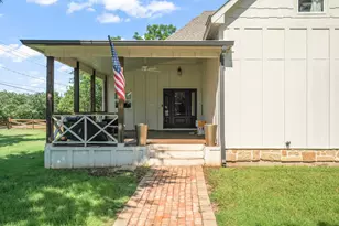 518 E College St, Gunter, TX 75058 - Photo 5