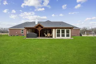 1351 Canales Trl, Farmersville, TX 75442 - Photo 33