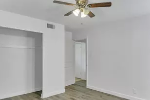 2007 E Park Row Dr, Arlington, TX 76010 - Photo 23