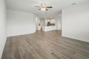 7086 Lake Cabin Ln, Garland, TX 75043 - Photo 11