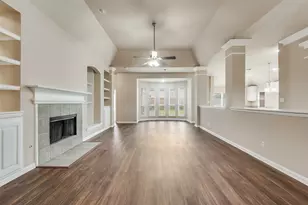 2308 Bear Run Rd, Arlington, TX 76001 - Photo 3