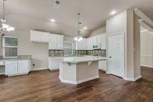 2308 Bear Run Rd, Arlington, TX 76001 - Photo 7
